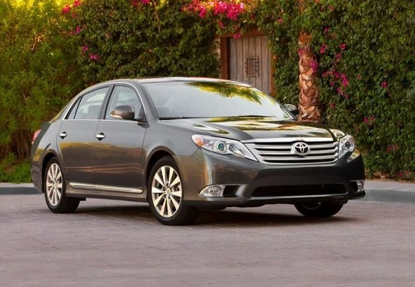 TOYOTA AVALON 2010 PROBLEMAS