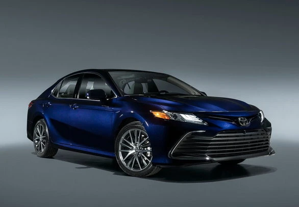 TOYOTA CAMRY 2023 PROBLEMAS