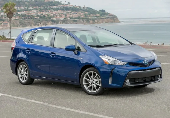 TOYOTA PRIUS V 2016 PROBLEMAS