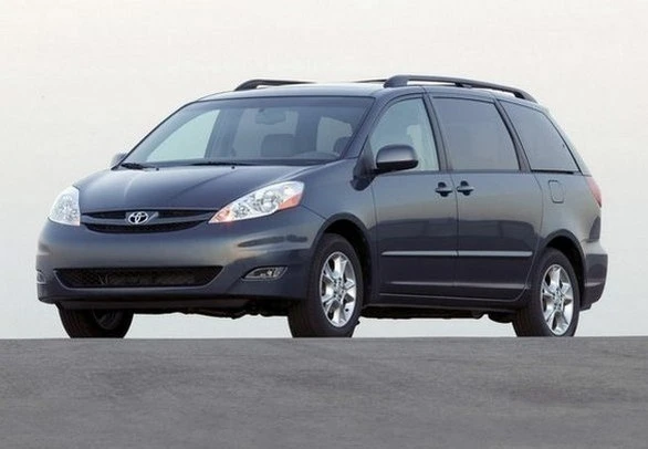 TOYOTA SIENNA 2008 PROBLEMAS
