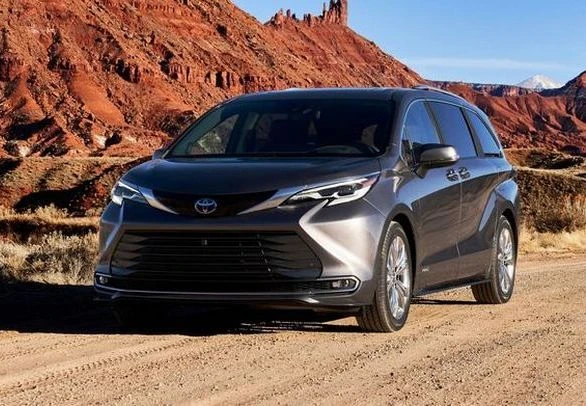 TOYOTA SIENNA 2022 PROBLEMAS